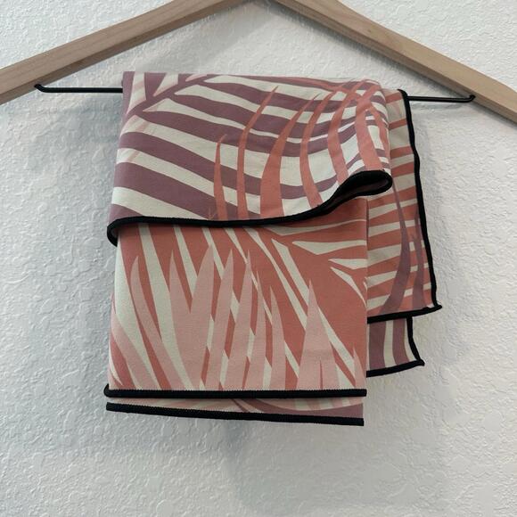 slowtide beach towel - Picture 1 of 2